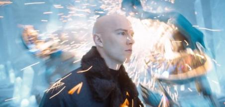 Le salaire de Nicholas Hoult aurait été bien supérieur à celui de ses collègues